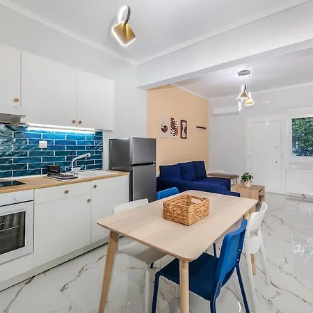 Adorable Modern Peraía